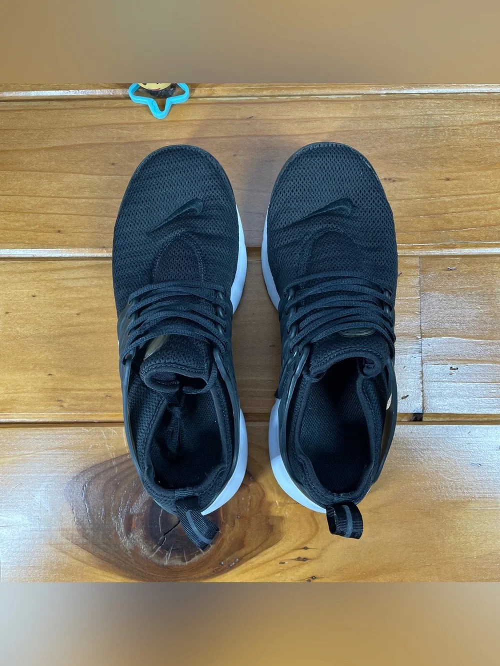 Nike Air Presto Womens Size 8 Black White Athletic Shoes Sneakers 878068-001